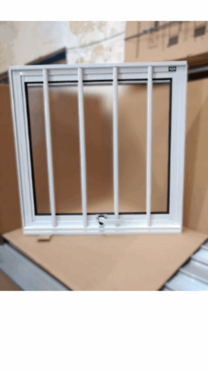 Maxim ar 0,60 x 0,60 Alumínio branco L25 com grade