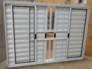 Veneziana 06 folhas 1,00 x 1,00 Alumínio L18 Branca Com Grade